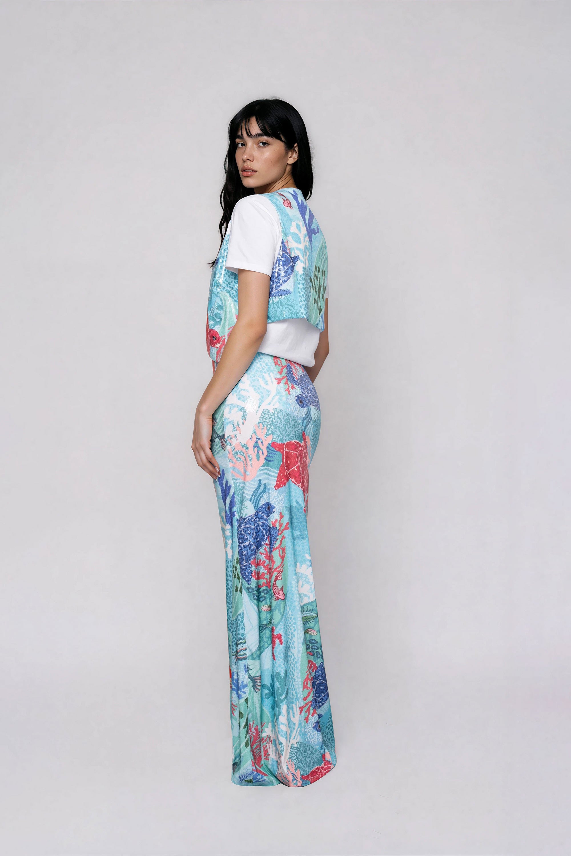 all over turlte vest side view